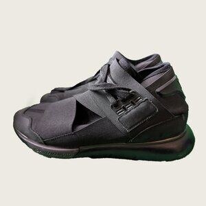 Y-3 YOHJI YAMAMOTO - Qasa high Triple black sneakers - Sz 9
